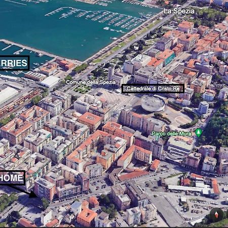 Bilocale Con Posto Auto La Chicca Del Golfo Apartment La Spezia Ngoại thất bức ảnh